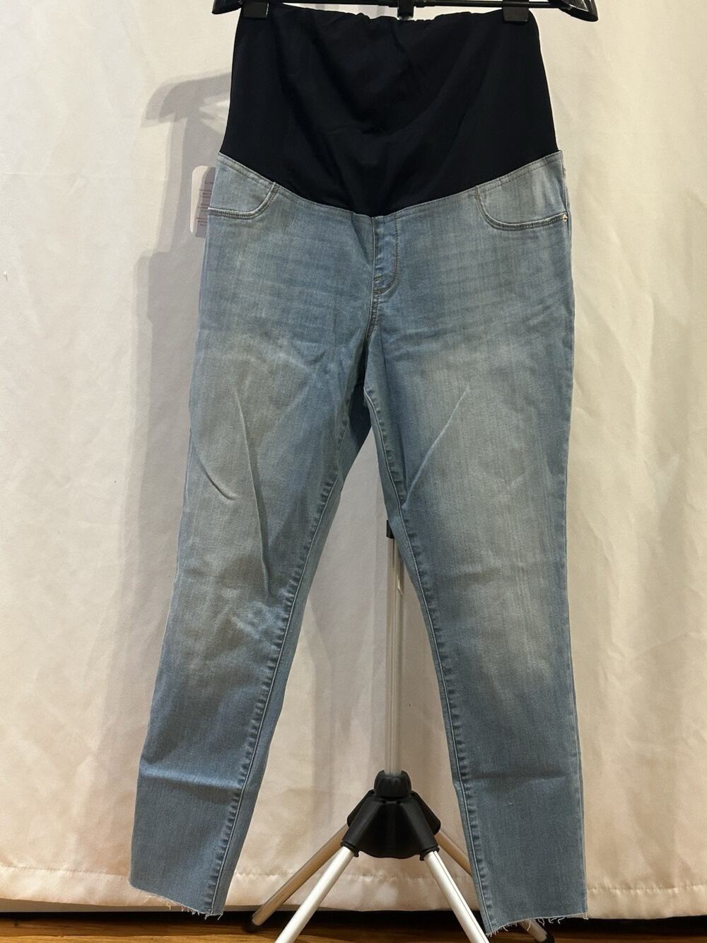NWT Isabel Maternity Crossover Panel Denim Jeans Women's size 14/32